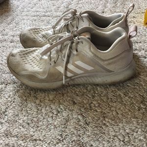 Adidas Bounce Tennis shoes